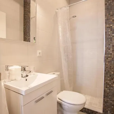 Apartamento Casco Antiguio ↑ Calidades 4 Px 1 Br